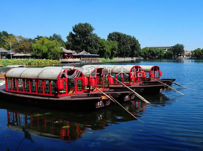 鏤空?qǐng)A篷船